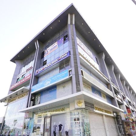 Hotel Nova Rooms Atlanta Shopping Surat Esterno foto