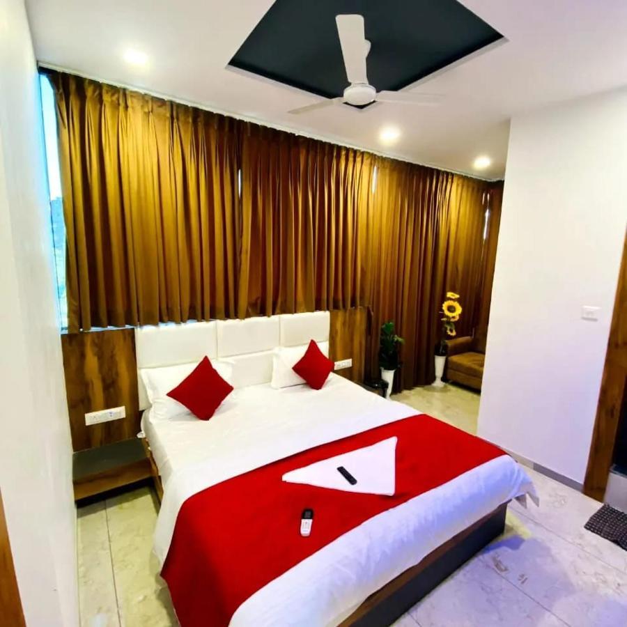 Hotel Nova Rooms Atlanta Shopping Surat Esterno foto