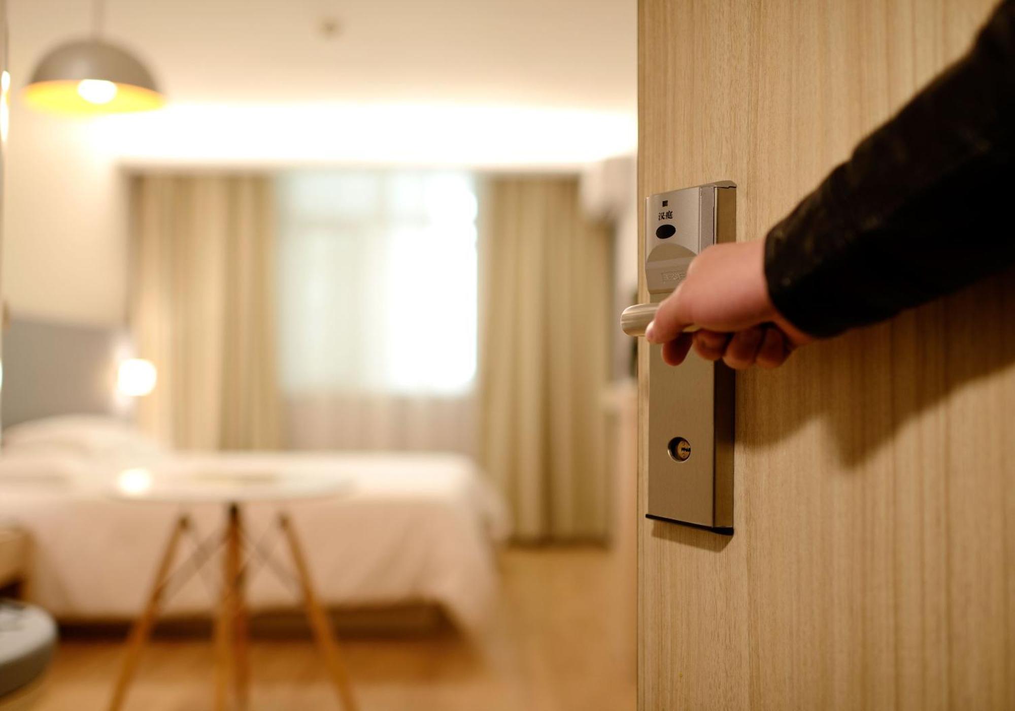 Hotel Nova Rooms Atlanta Shopping Surat Esterno foto